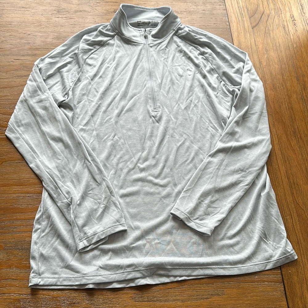 Men’s under armour loose fitted long sleeve